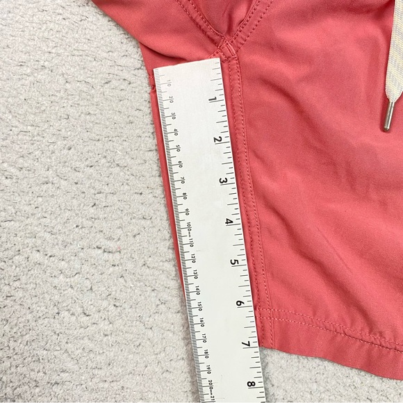 Vuori Kore Shorts Lined Men's Size M Red Athletic Stretch 7" Inseam Medium EUC - Picture 7 of 8